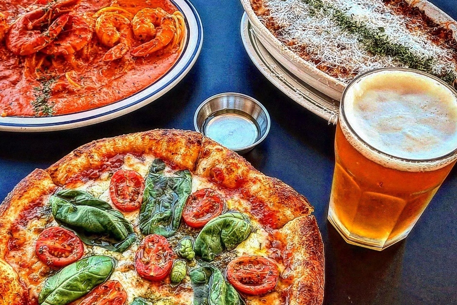 Pizza and pasta at Pizaok