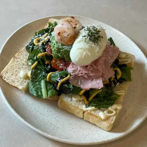 Taeri Jutaek bread salad